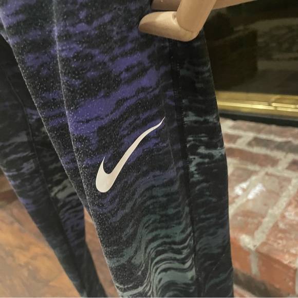 Nike abstract Dri-Fit black and blue leggings / M / Excellent condition - Picture 5 of 15
